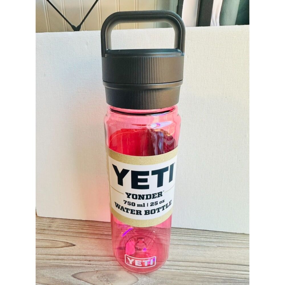 YETI Yonder 750 ml (25 oz) Water Bottle in Power Pink